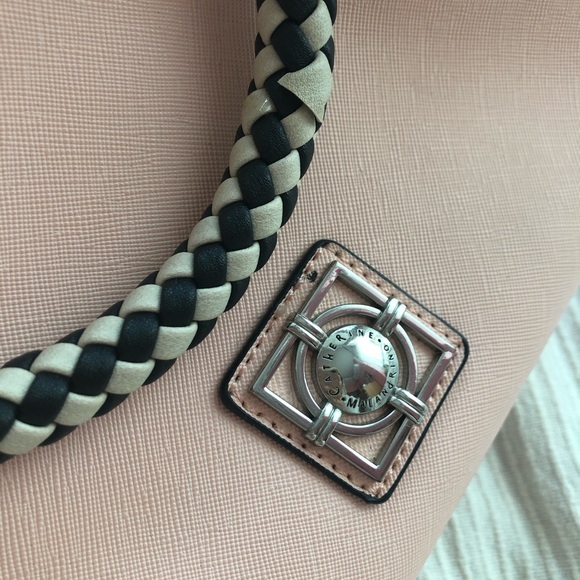 *SOLD*Catherine Malandrino Annabelle Blush Pink Flower Clasp Latch Satchel Purse - Picture 4 of 9